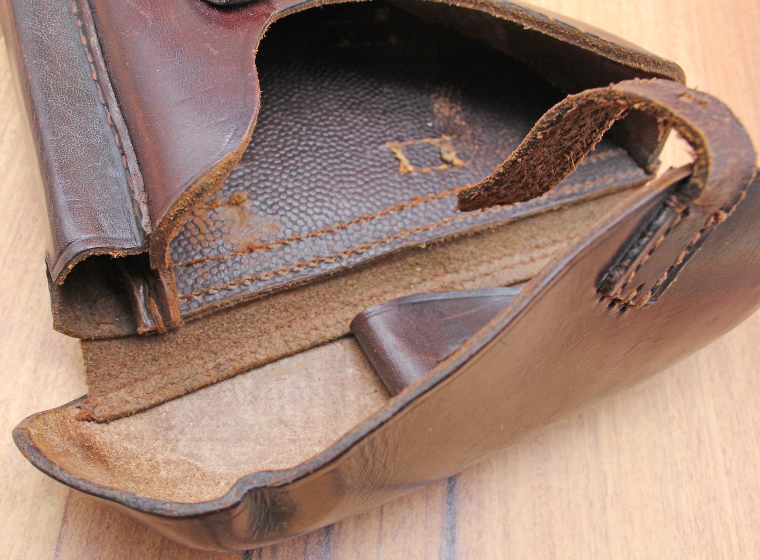 P 08 Tasche Perina Dresden 1918